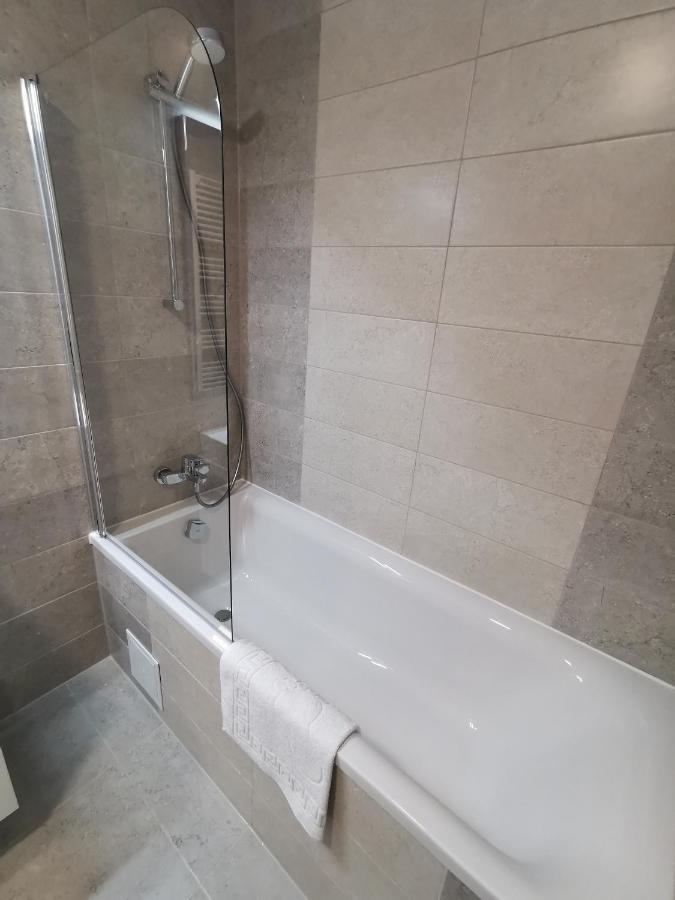 Kronbed Apartments ブラショフ エクステリア 写真